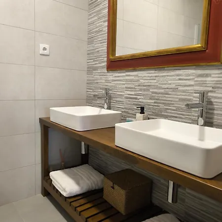 Rural Alecook Apartment *